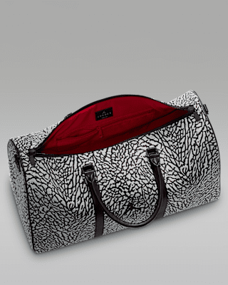 NIKE公式】ジョーダン アイコン ダッフルバッグ (40L).オンライン